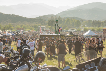 Bikes and crowd at Lost Highway 2015