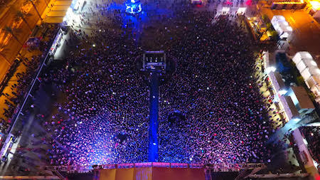 Aerial photo of Las Rageous crowd